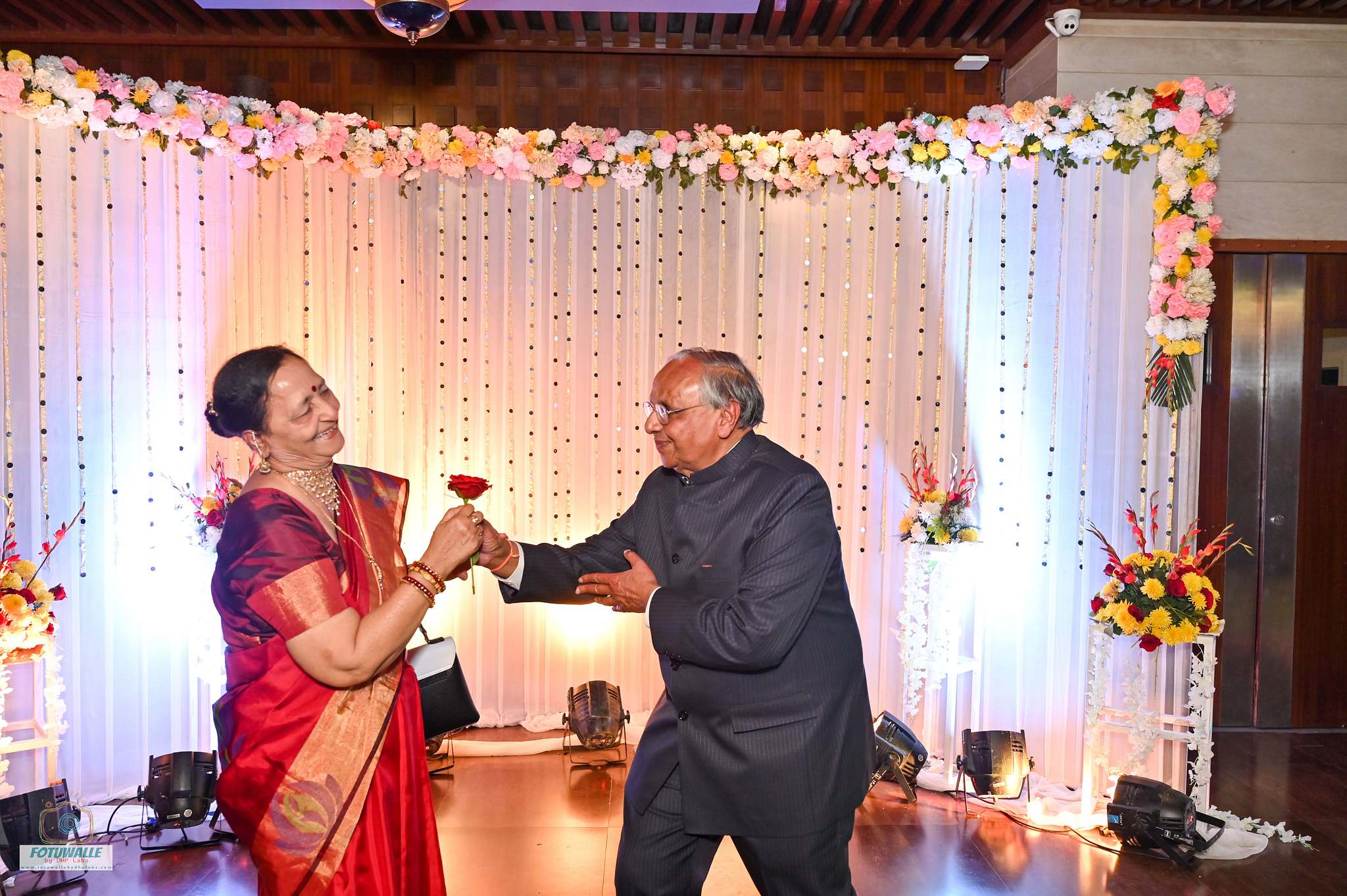 anniversary photographer in gurgaon