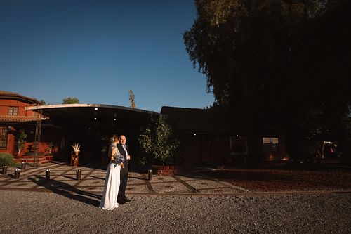 Fotos de novios al aire libre - Fotografía de boda Santiago