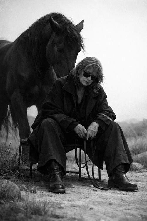 Hello, I am Danette Steele. A photographer/artist currently adrift in a motorhome.