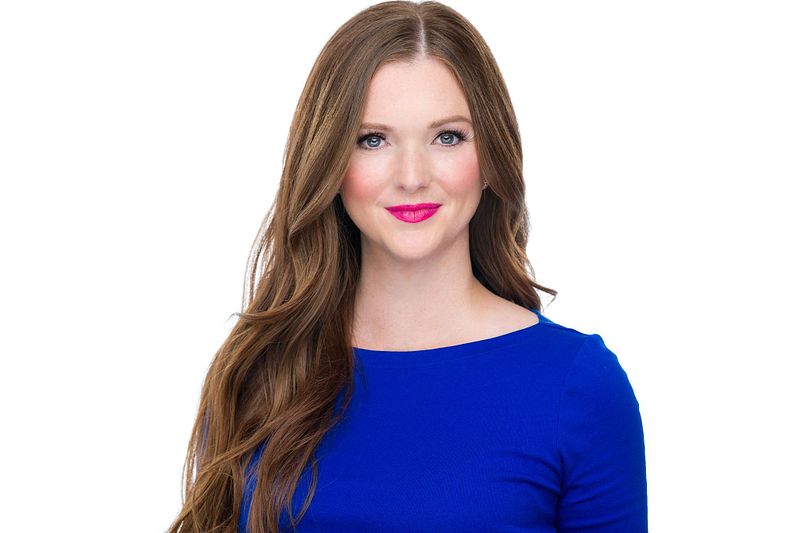 How to take a great headshot for your LinkedIn profile photo