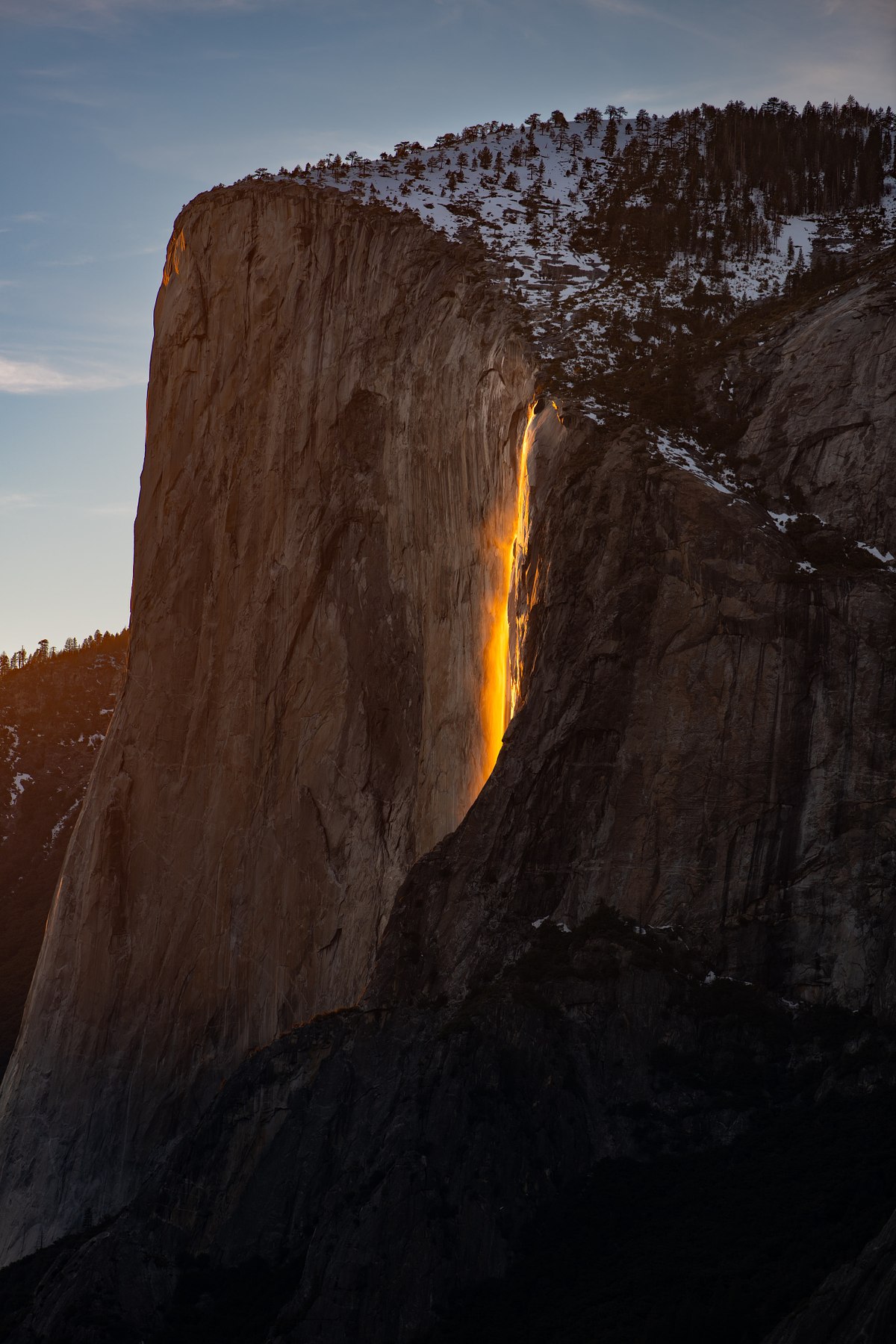 Firefall-from-below-Taft-Point