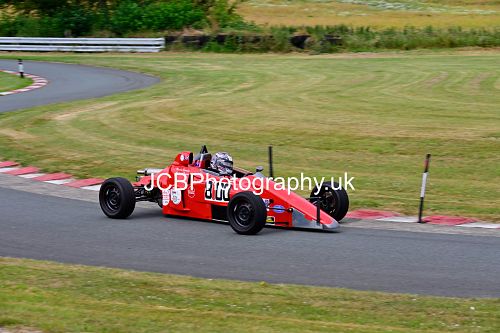 Van Diemen RF91 Nicola Dearden