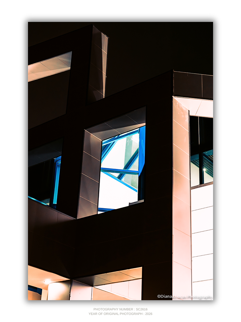 COLLECTION - URBAN GEOMETRY VERTICAL - "Dark Geometry" - LIMITED EDITION 10 of 10