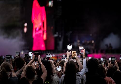 Stimmungsbilder und Publikum des zweiten Tags vom Lollapalooza Berlin 2025