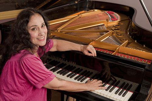 Myriam Birger at the piano during a rehearsal before a television recording