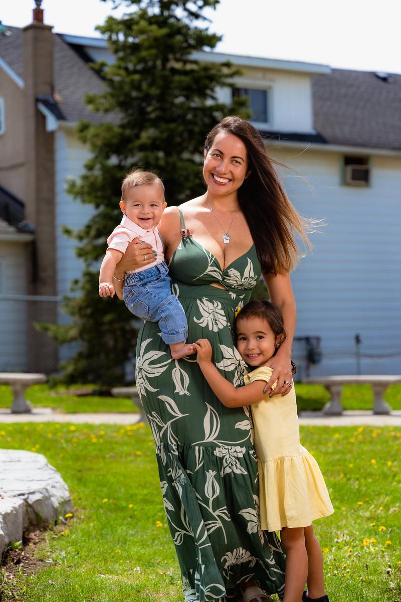 Free Mother’s Day Photoshoot 2026 at Marie Curtis Park, Toronto – Limited Slots!