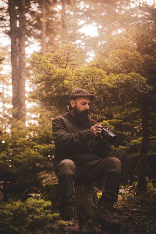 Robert Dean is portrait and lifestyle photographer based out of beautiful Boston, US.