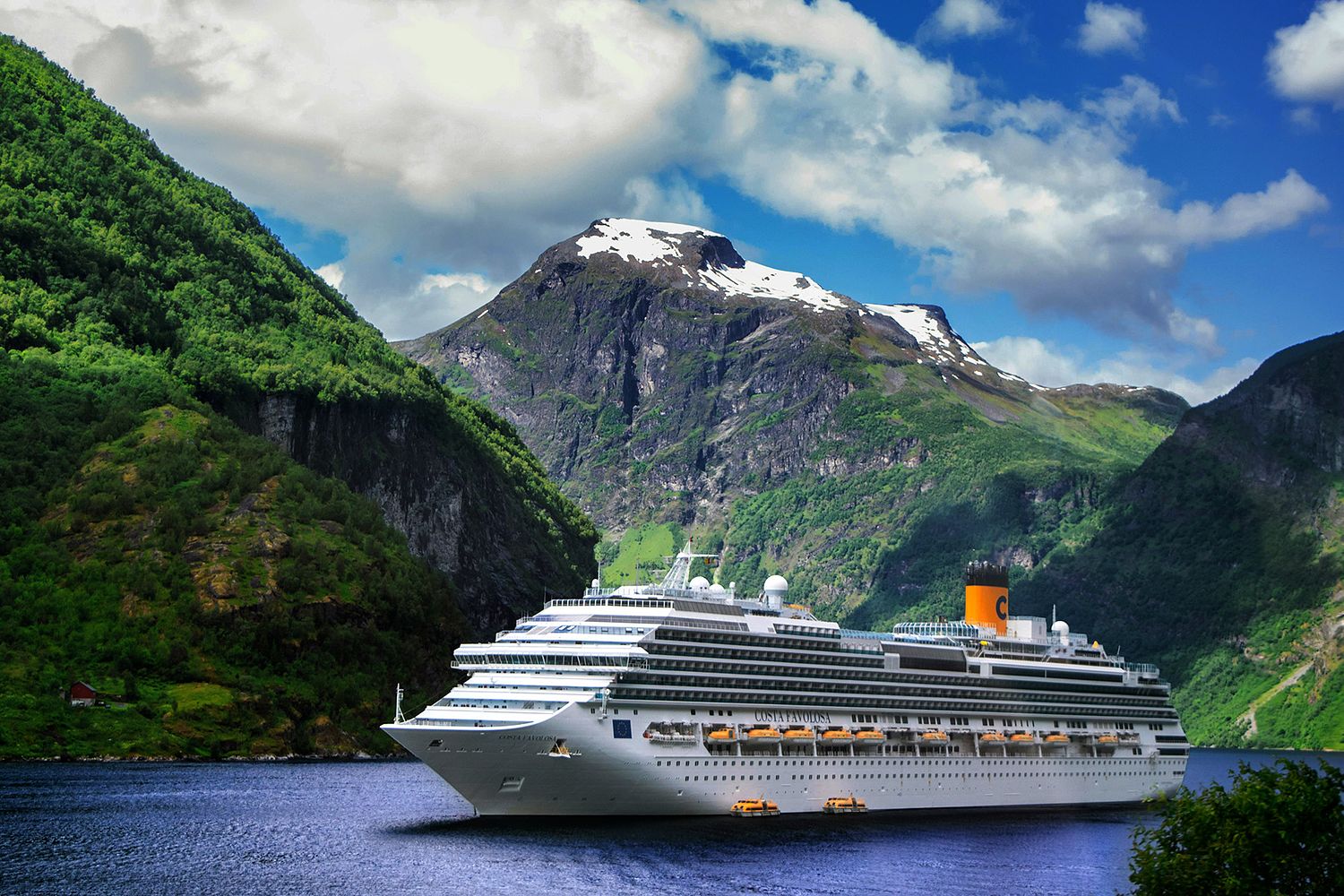 LUXURY TRAVEL DESIGN