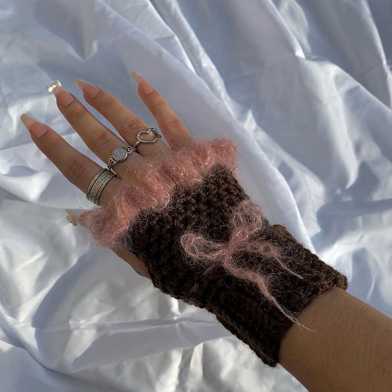 Delilah Fingerless Gloves~ Crochet PDF Pattern