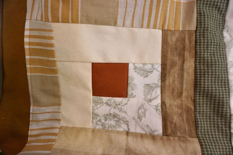 Log Cabin Artist Bag