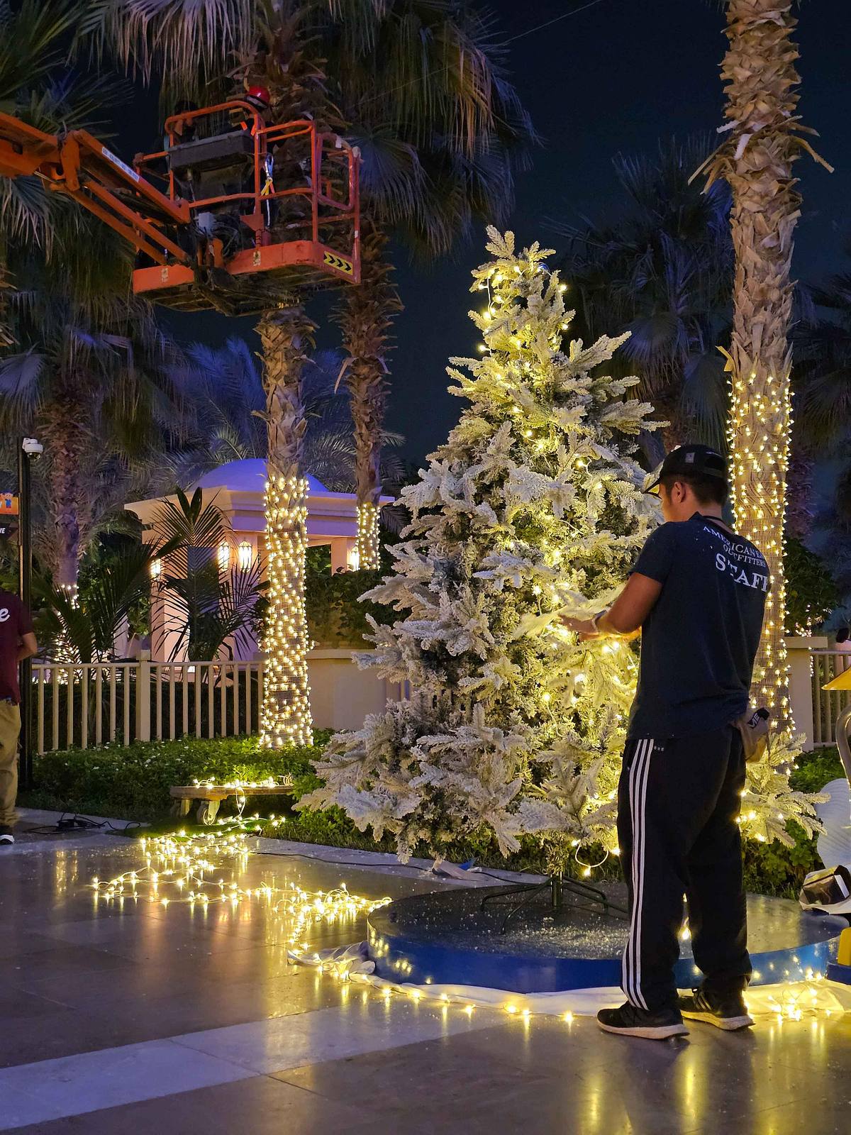 christmas installation process luxury hotel abu dhabi