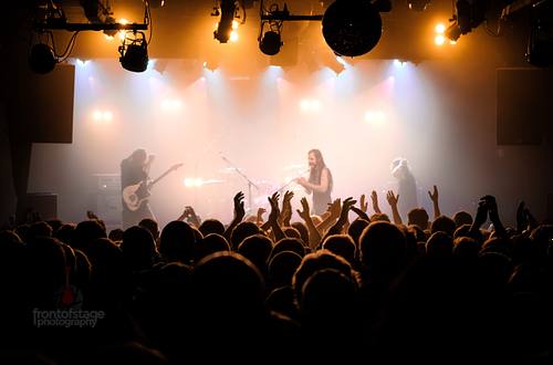Die deutsche Post-Punk- und Noise-Rock-Band DIE NERVEN im Berliner SO36