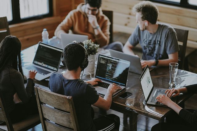 How to Create a High-Converting SaaS Website for Startups