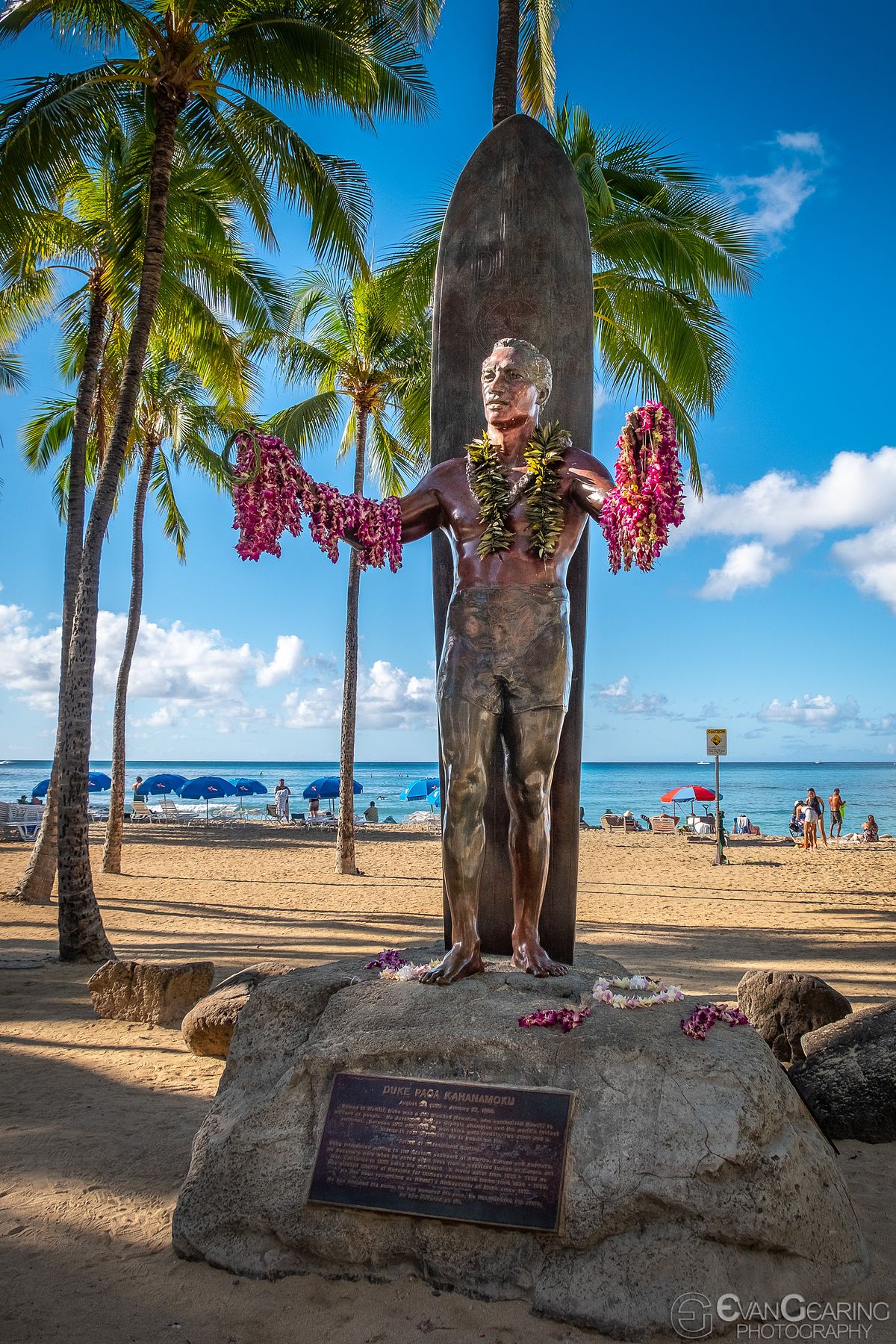 Duke Kahanamoku Statue 01