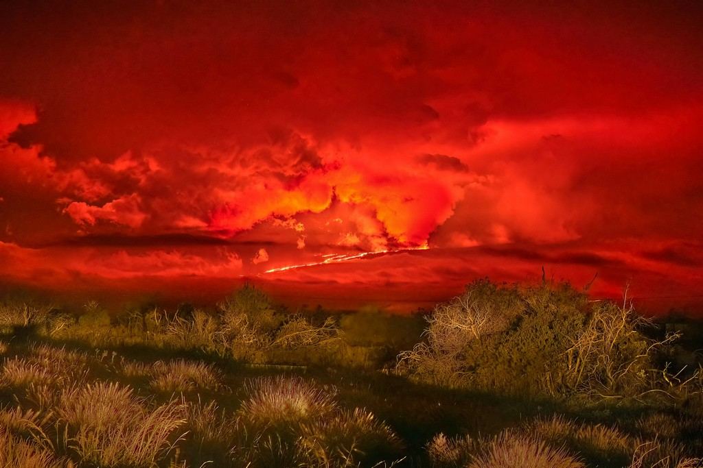 Mauna Loa Erupts - Hawaii