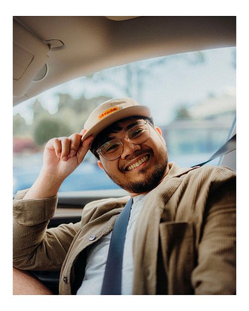 meet the visual artist.