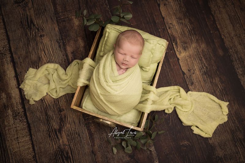Awake vs Sleepy: What We Can Capture at Every Stage of Your Newborn Session