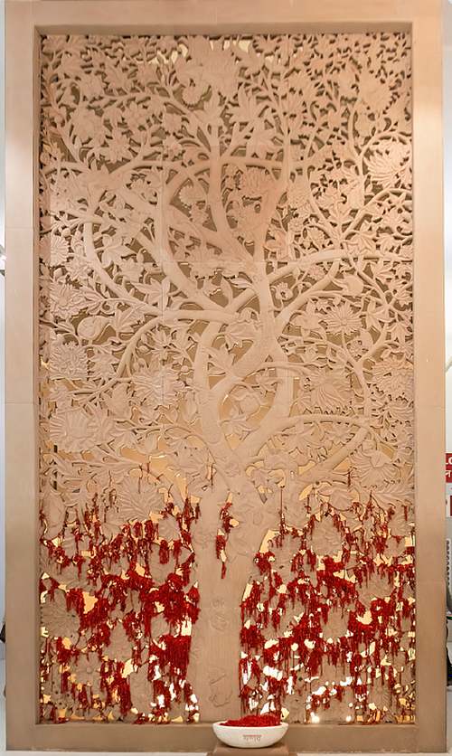Medanta Gurugram, India (Tree of Life carved sandstone Jali)