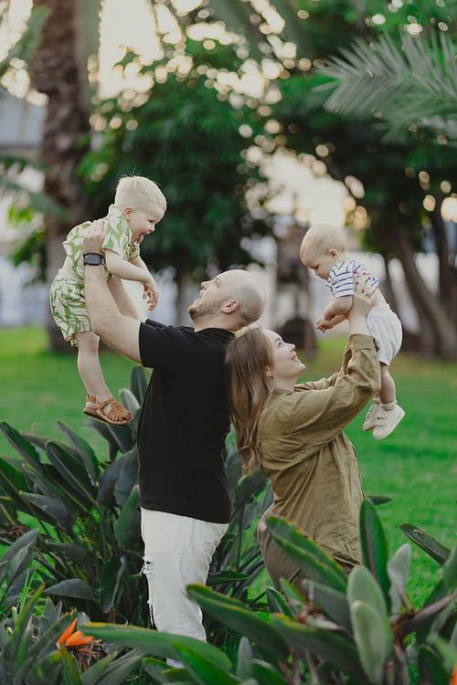 Family photoshoot in Puerto de la Cruz, Tenerife