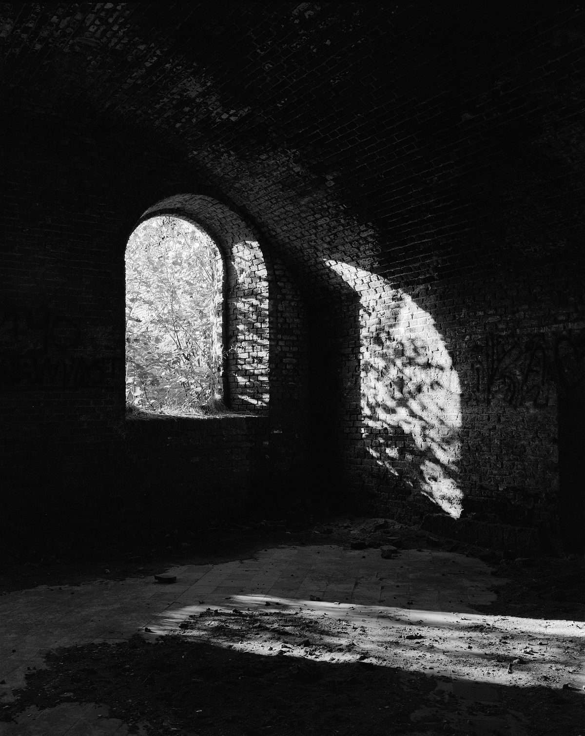 Shadow and light at Fort III