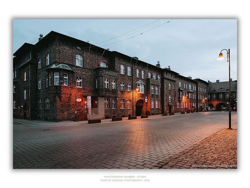 COLLECTION - URBAN GEOMETRY HORIZONTAL - "Dark Facades" - LIMITED EDITION 10 of 10