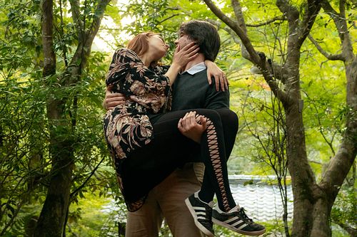 C.V (Surprise Proposal &bull; France)