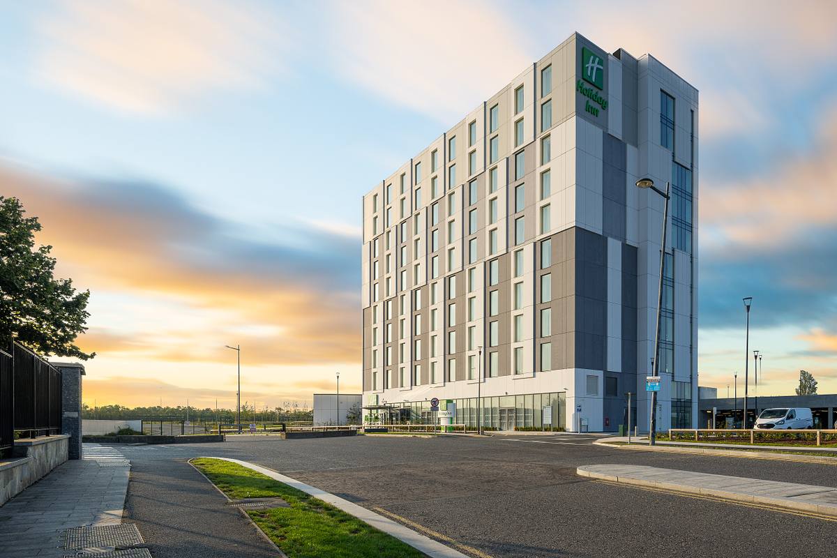 Holiday Inn Airport