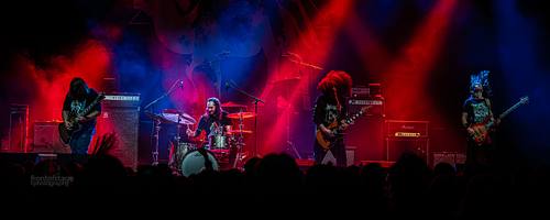 Die norwegische Tundra-Rock-Band SLOMOSA in Huxleys Neue Welt in Berlin
