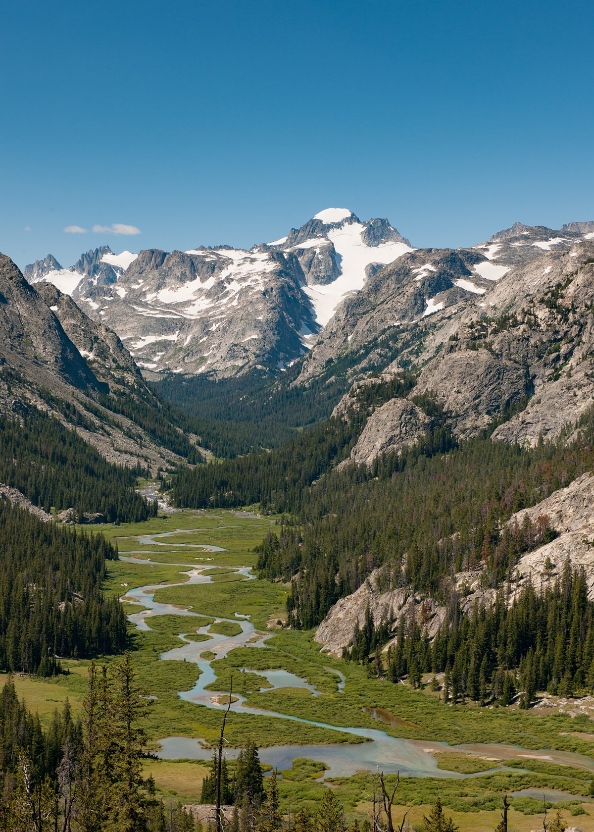 Gannett-Peak-Over-The-Dinwoody