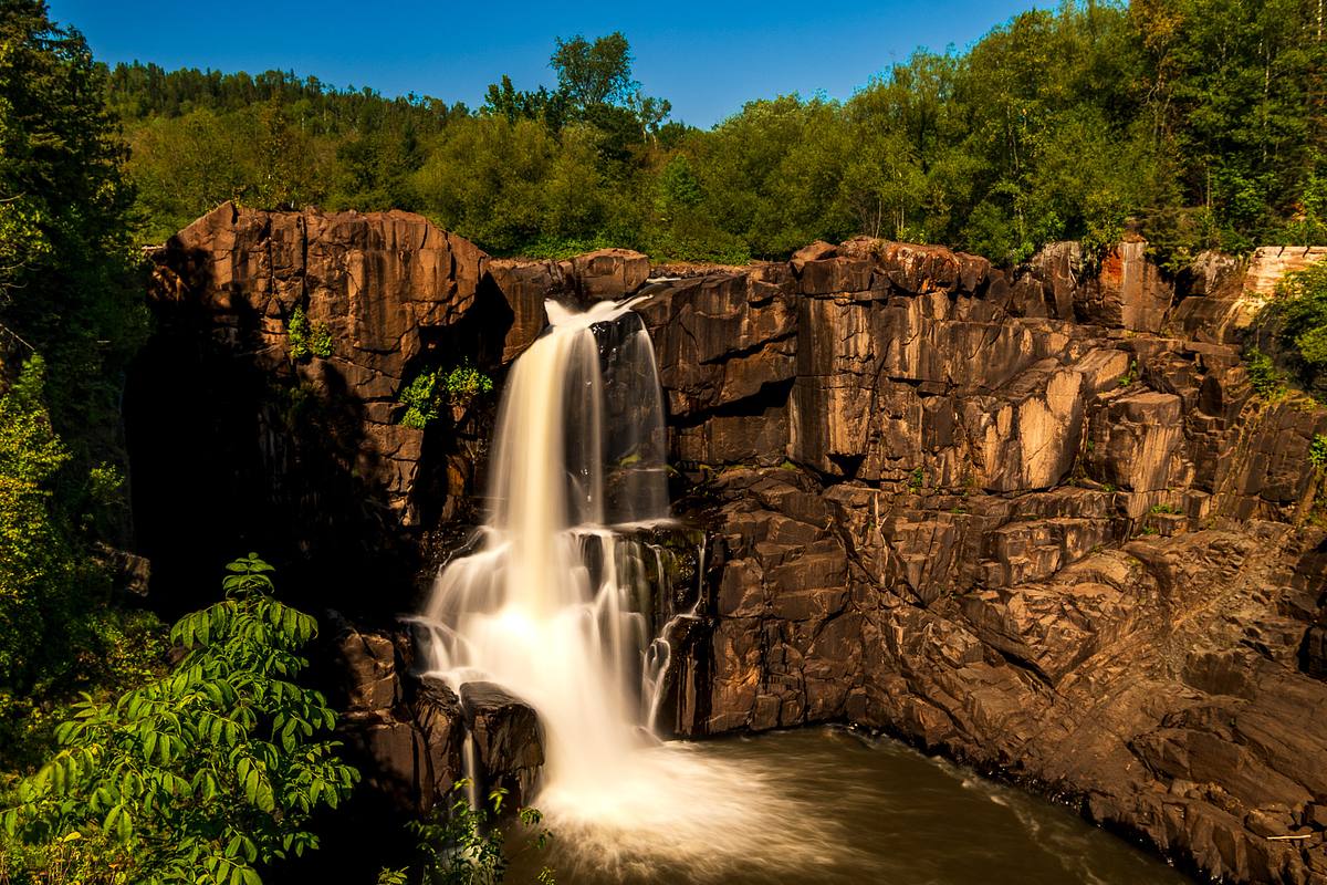 High Falls of the Pigeon River &ndash; Where Water Shapes the Way