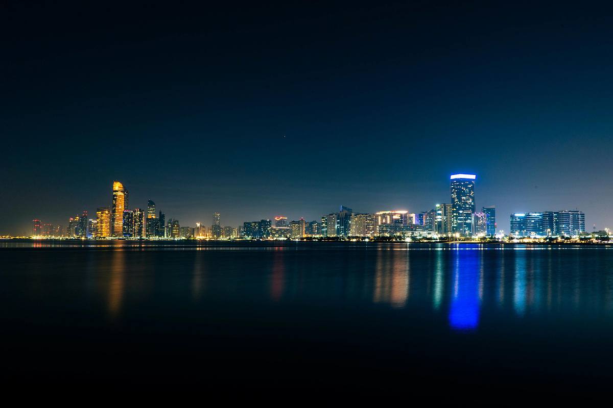 abu dhabi marina skyline dusk photography