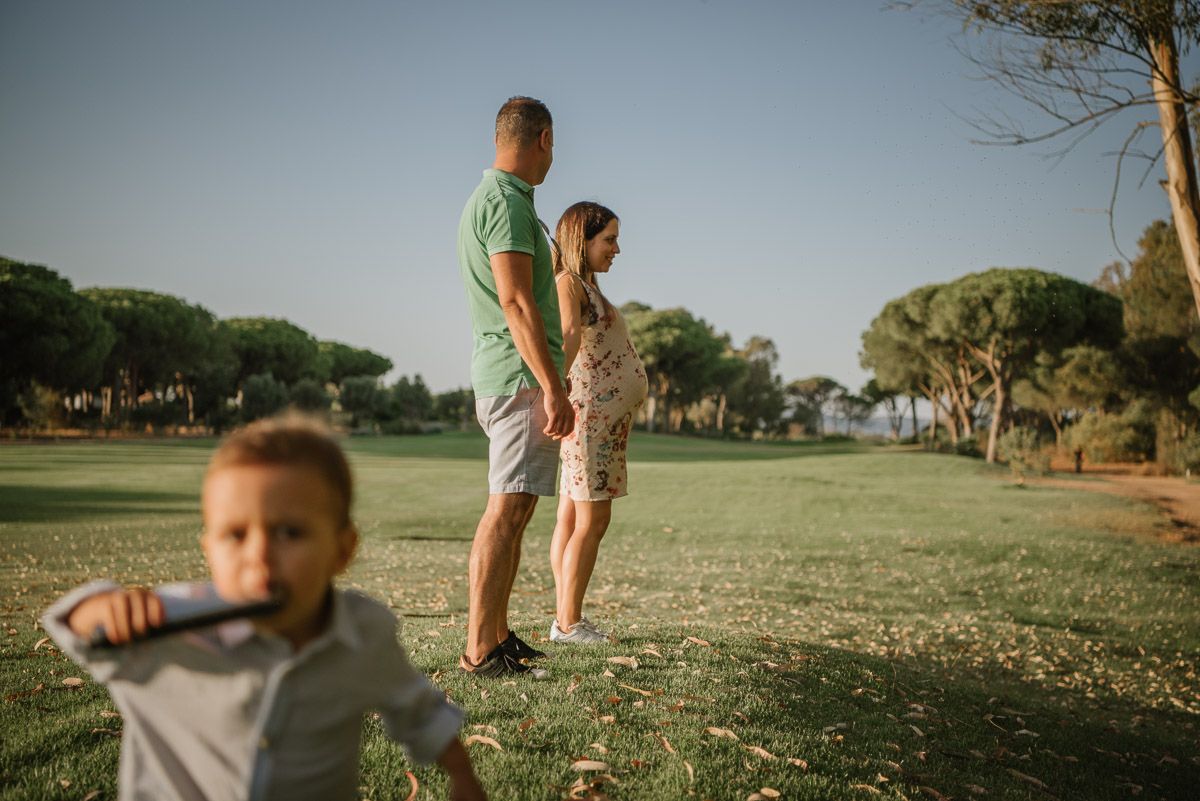 Sessao fotografica de familia no Algarve - passeio em família no campo