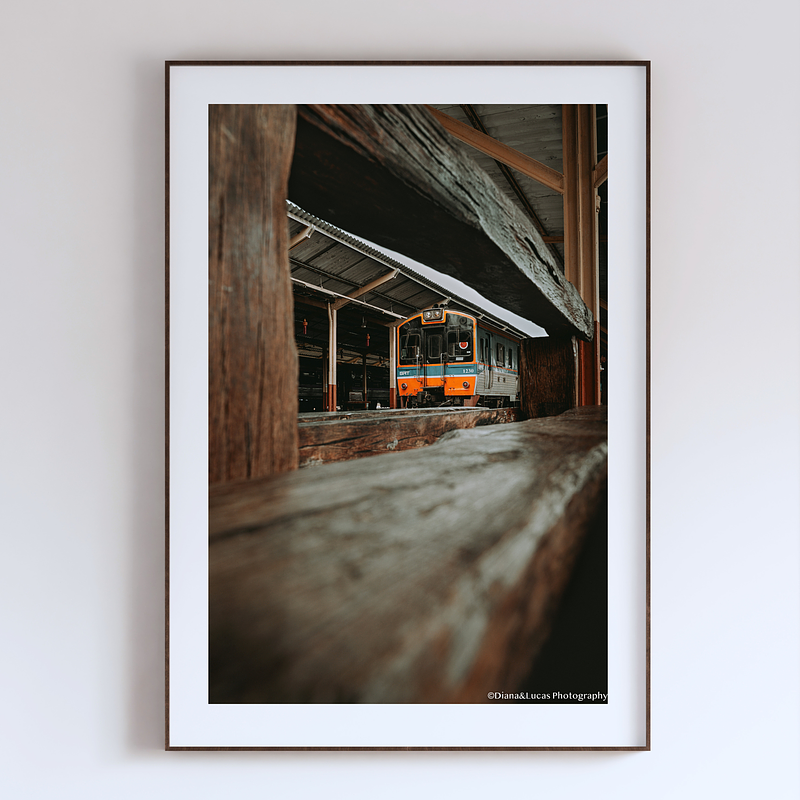 COLLECTION - URBAN GEOMETRY VERTICAL - "Waiting Train" - LIMITED EDITION 10 of 10
