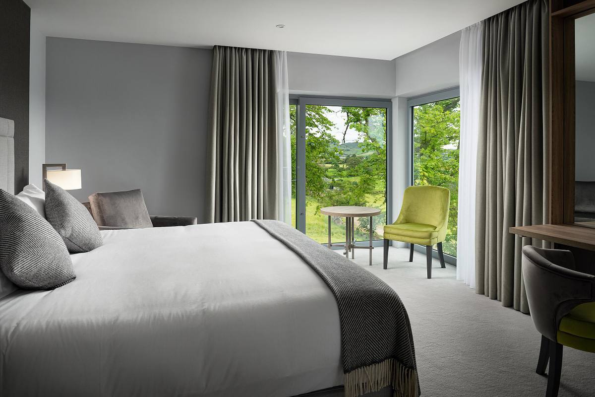 Luxury Hotel Room with Bay Window, Killeavy Castle Estate