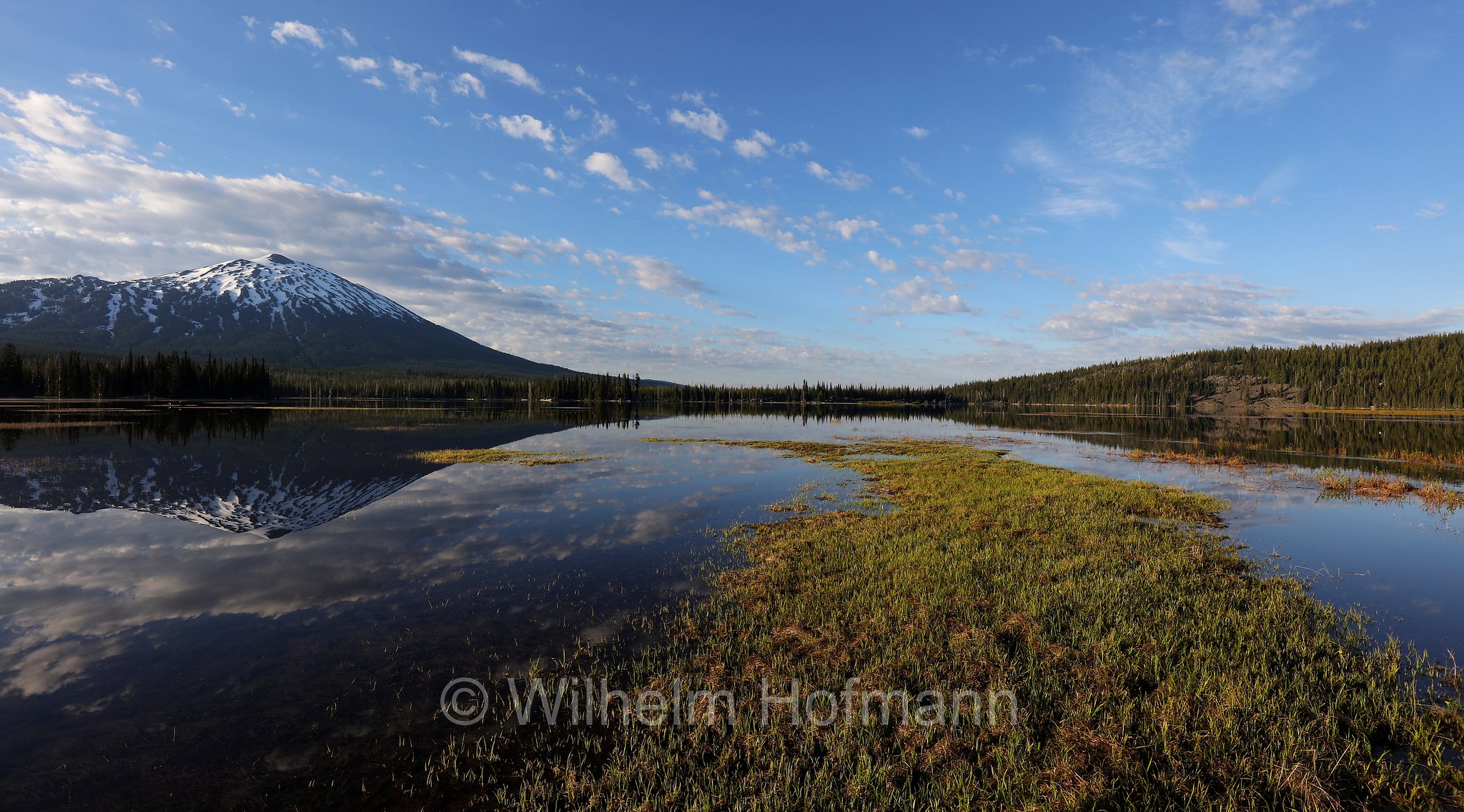 Mount Bachelor, Sparks Lake Meadow, Oregon, USA