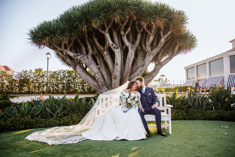 7 Must-Have Wedding Photos You&rsquo;ll Treasure Forever