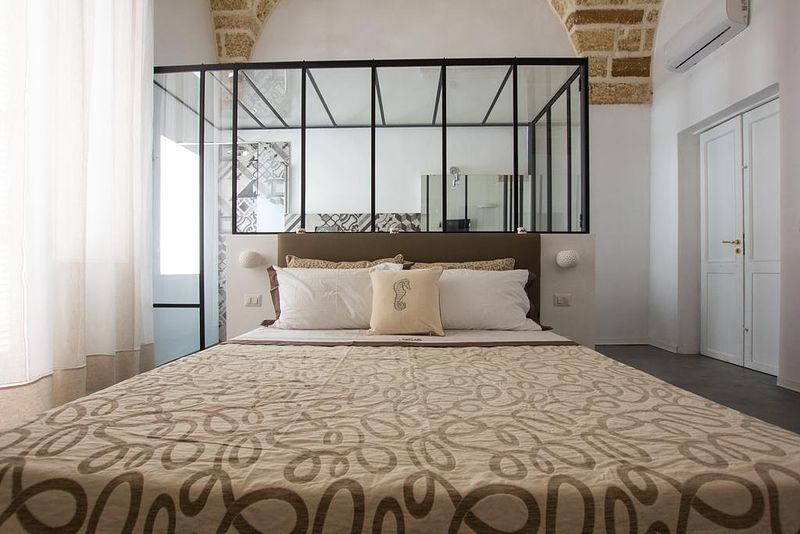 B&B LA