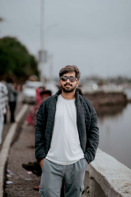 About Manoj Prabhu