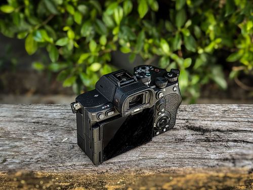 1 Camera - Sony a7R V