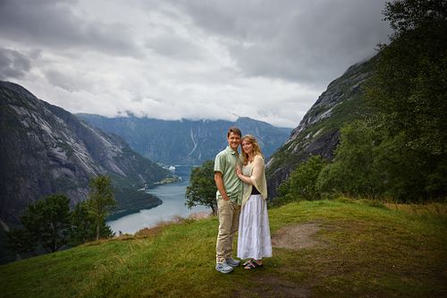 A Proposal in Hardanger