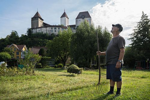 Im HEKS-Garten Burgdorf