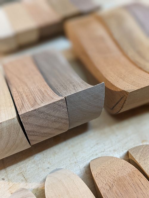 Hello - I'm Geoff, and Woodsville is my workshop in the Vale of Glamorgan, South Wales. I've been creating musical instruments and other items here for the last decade or so.