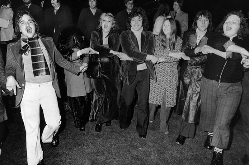 Hogmanay, Ne'erday,  Daft Days, the Haill Clamjamfry, Cancelled? (or, Jist Like Yer Granny and Shovin' Aff a Bus - Ye Cannae Dae It!)