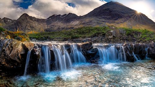 Waterfall, stream, river, creek, flowing water, long exposure, nature, landscape, travel, hiking, adventure, escape, light, rocks, moss, fairy pools, glen brittle, isle of Skye, Scotland, highlands, Allt Coir a Mhadaidh, Black Cuillin, Coire ne Creiche, flare, sun, shadow, mountains, mors,