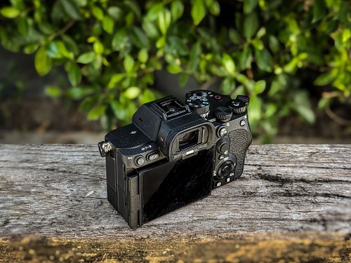 1 Camera - Sony a7R V