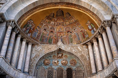 The Porta di Sant'Alipio