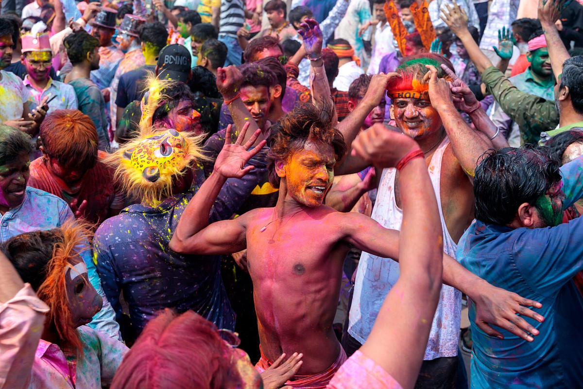 Holi in Varanasi