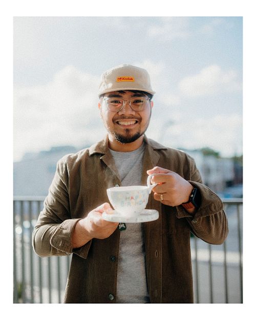 meet the visual artist.