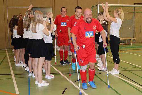 Amputiertenfu&szlig;ball &ndash; Fu&szlig;ball mit Prothese