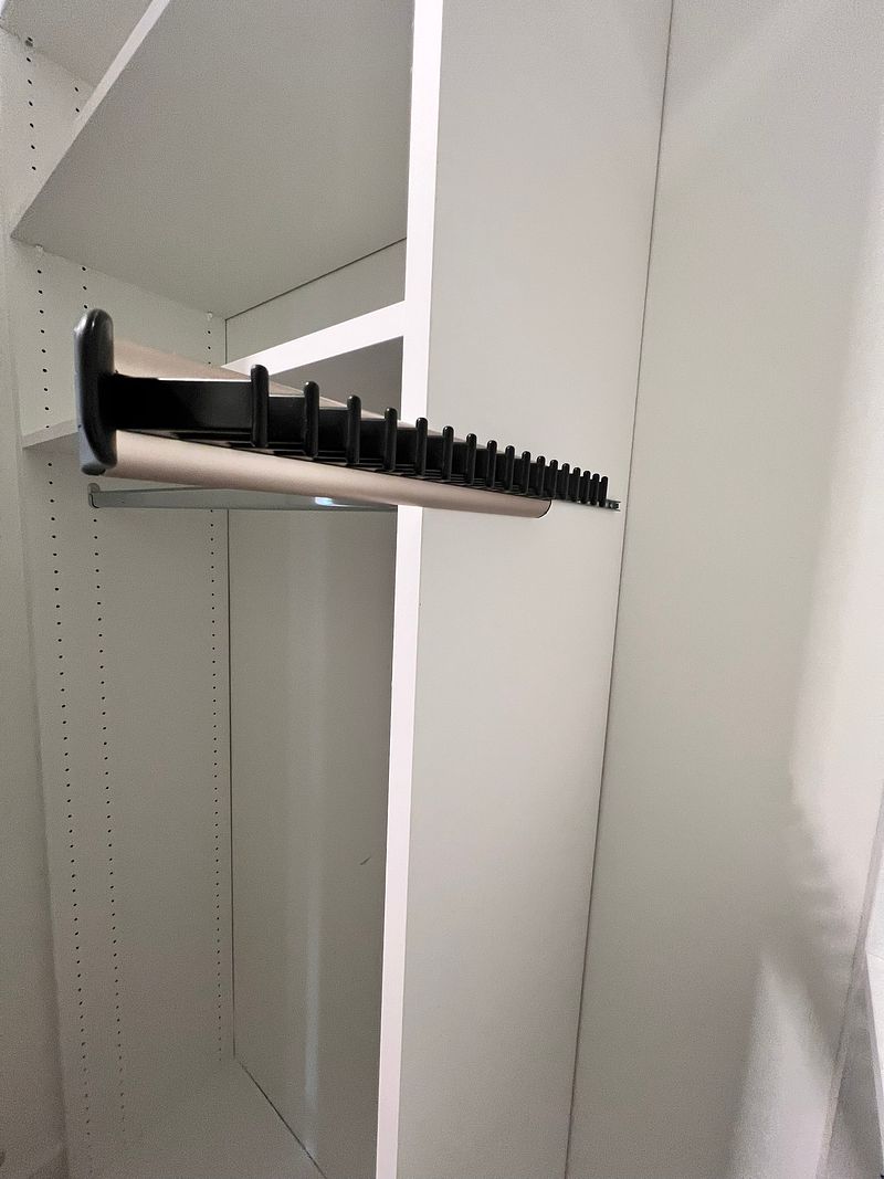 BELT & TIE RACKS
